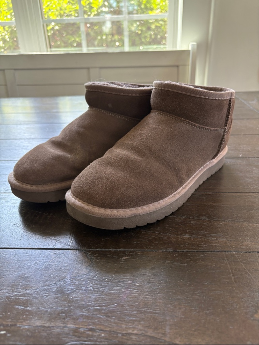 Cozy Women's Brown Suede Short Ankle Booties